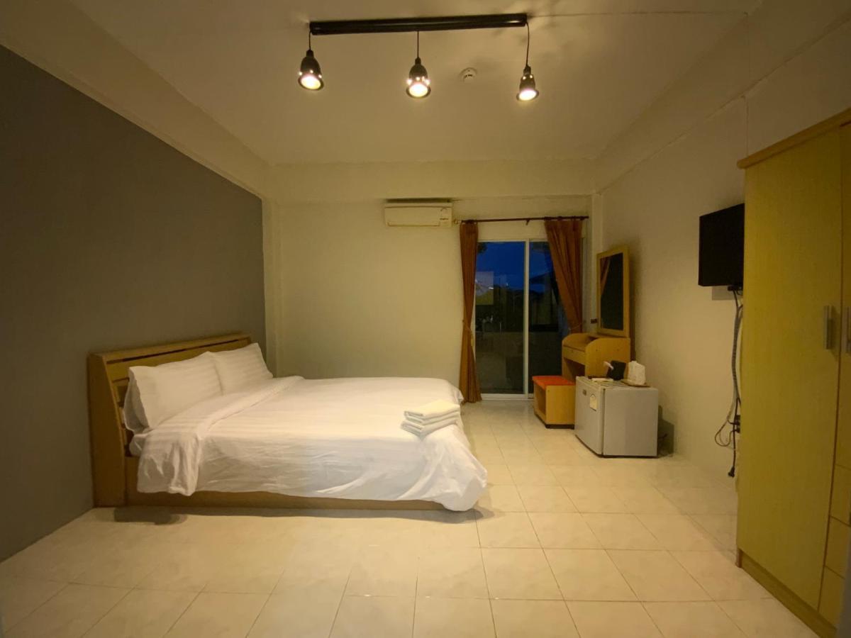 Uh Hostel Bangsaen Extérieur photo