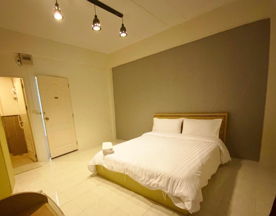 Uh Hostel Bangsaen Extérieur photo